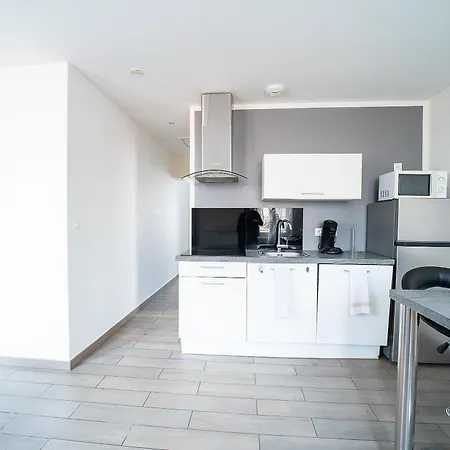 Welcom 4 - 2min A Pied De La * Кане